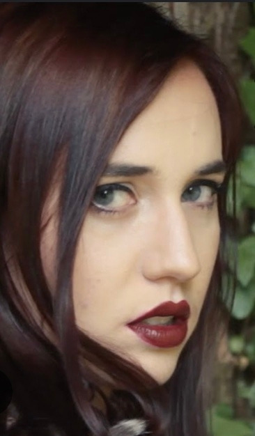 애슐리 세레나.jpg