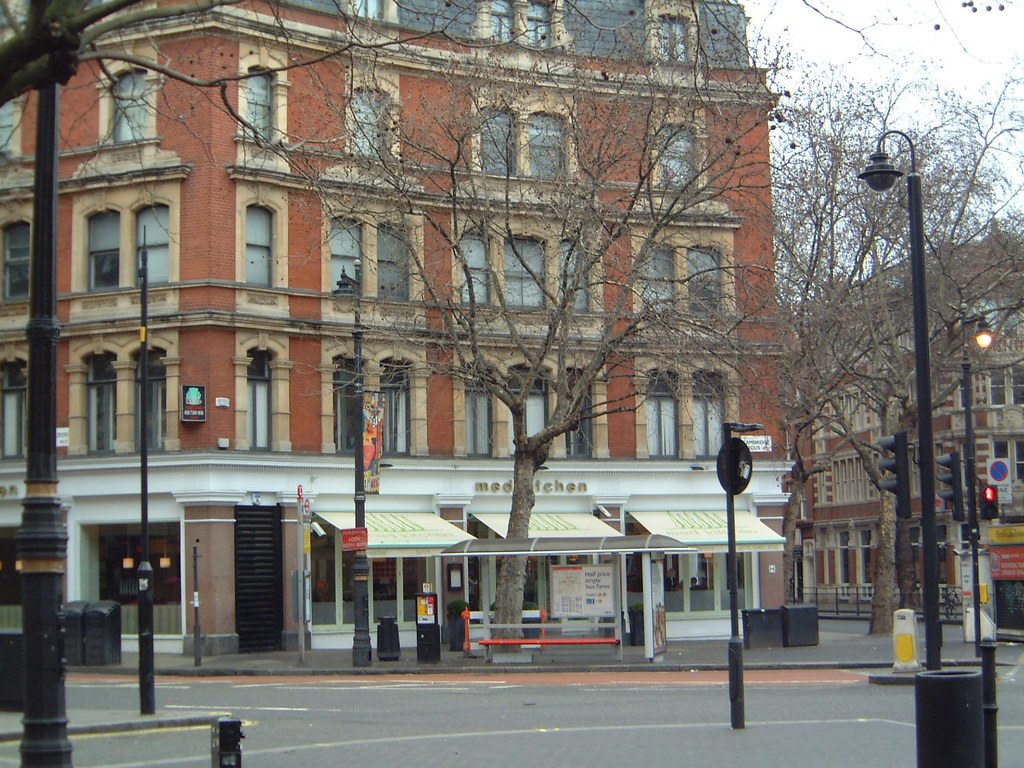 채링크로스 84번지 모습.jpg