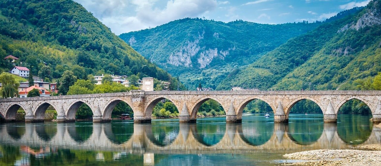 메흐메트 파샤 쇼콜로비치 다리.jpg