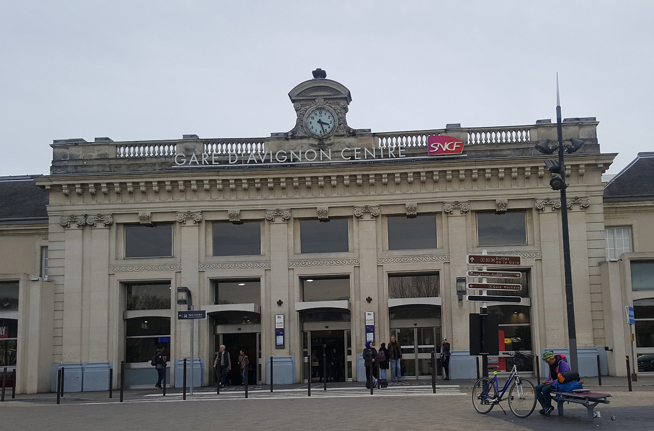 아비뇽역.jpg