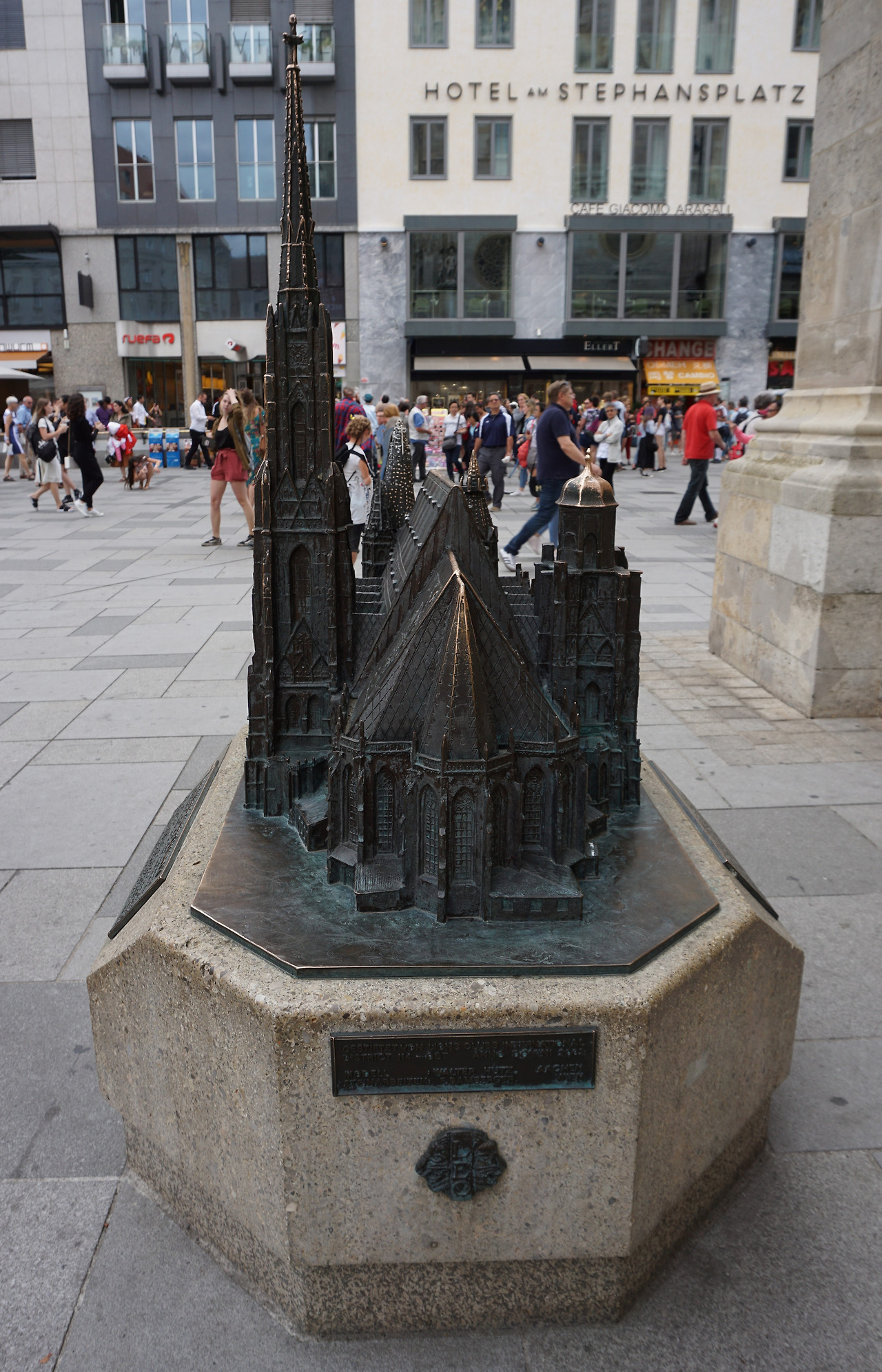 성당 모형 copy.jpg