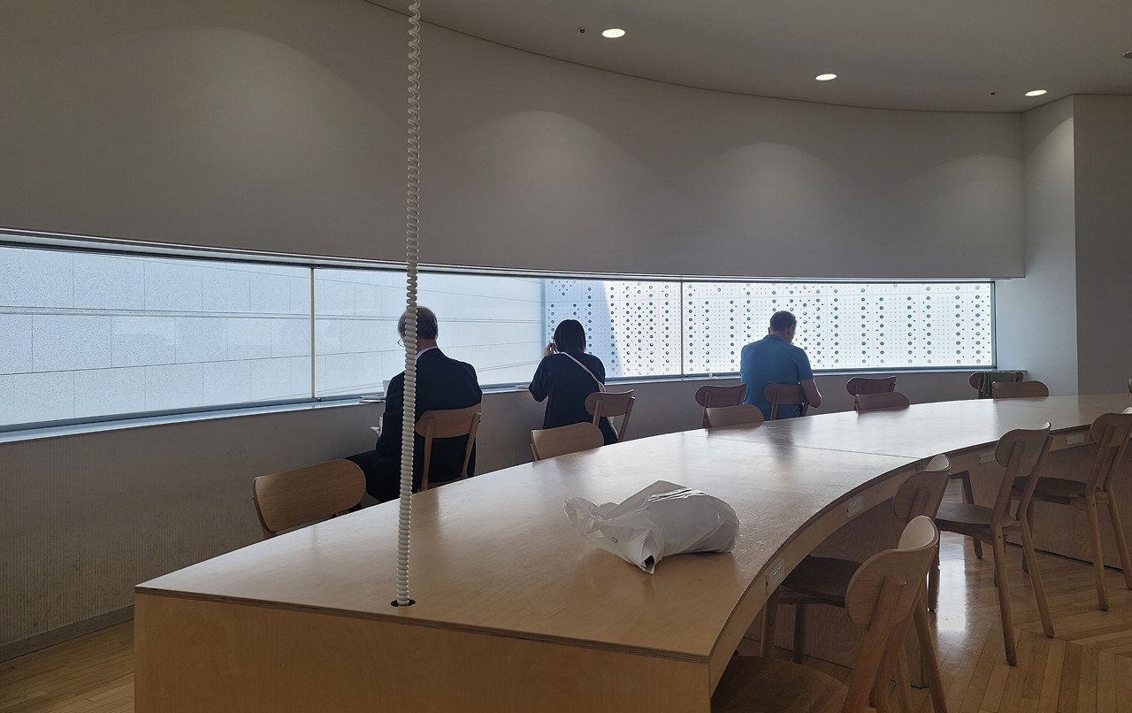 훌륭한 카페.jpg