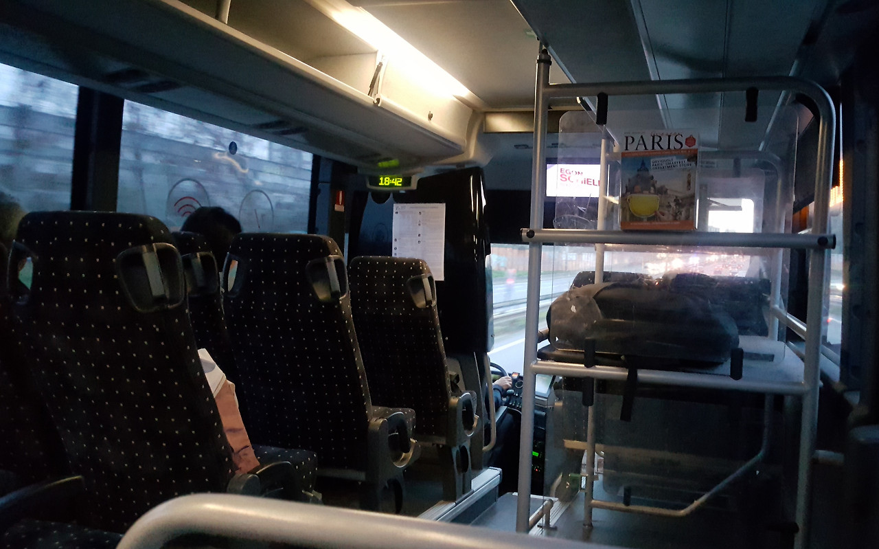 러브는 하는데 러시아워는 좀 싫음.jpg