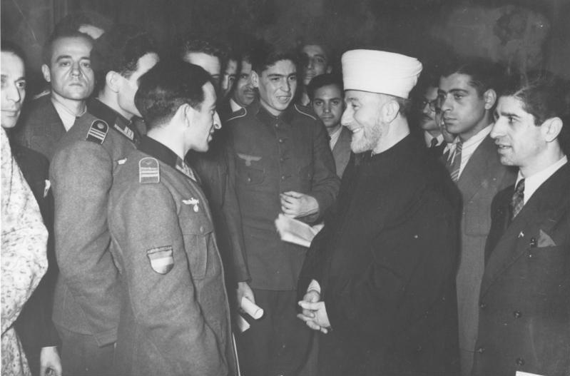 Bundesarchiv_Bild_147-0483,_Berlin,_Besuch_Amin_el_Husseini.jpg