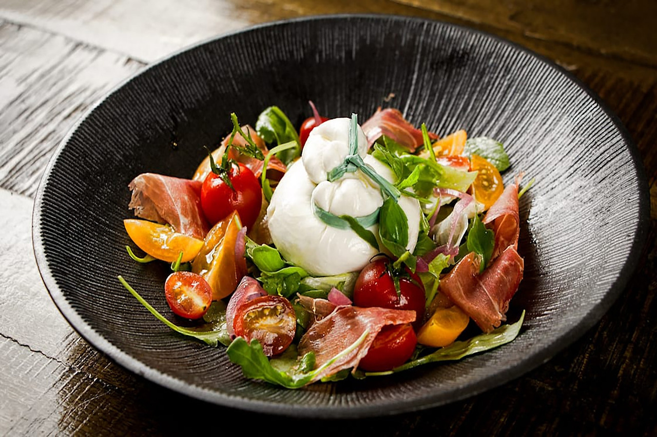 ec110ef58af648a7845671c7caddf940_brg_istel_iconic2-Rachel Tan-cp.jpg