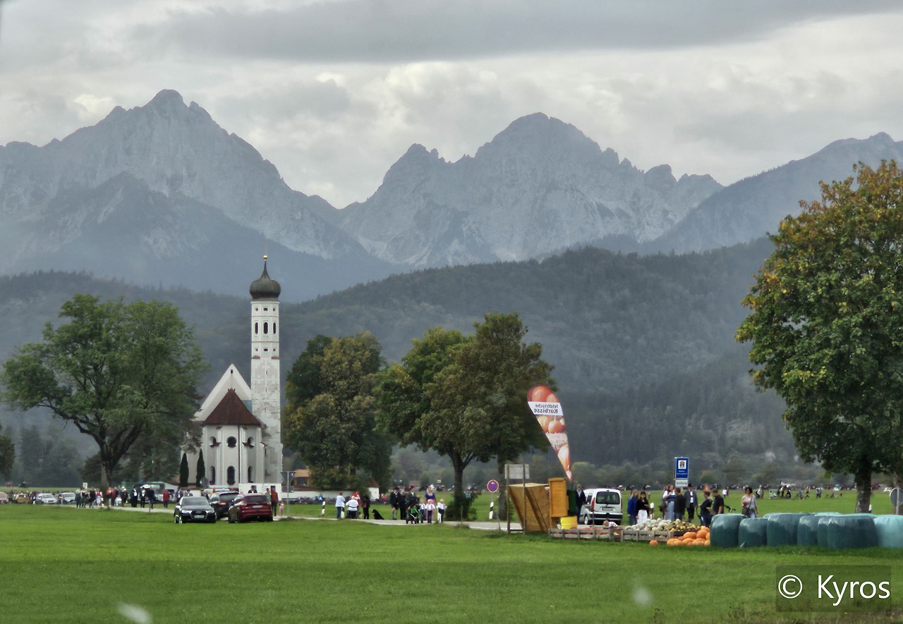 ▲  호엔슈반가우 마을 축제  © Kyros-크기보정.jpg