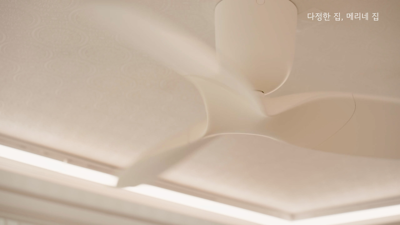 Still 2025-09-12 082318_5.1.32.jpg