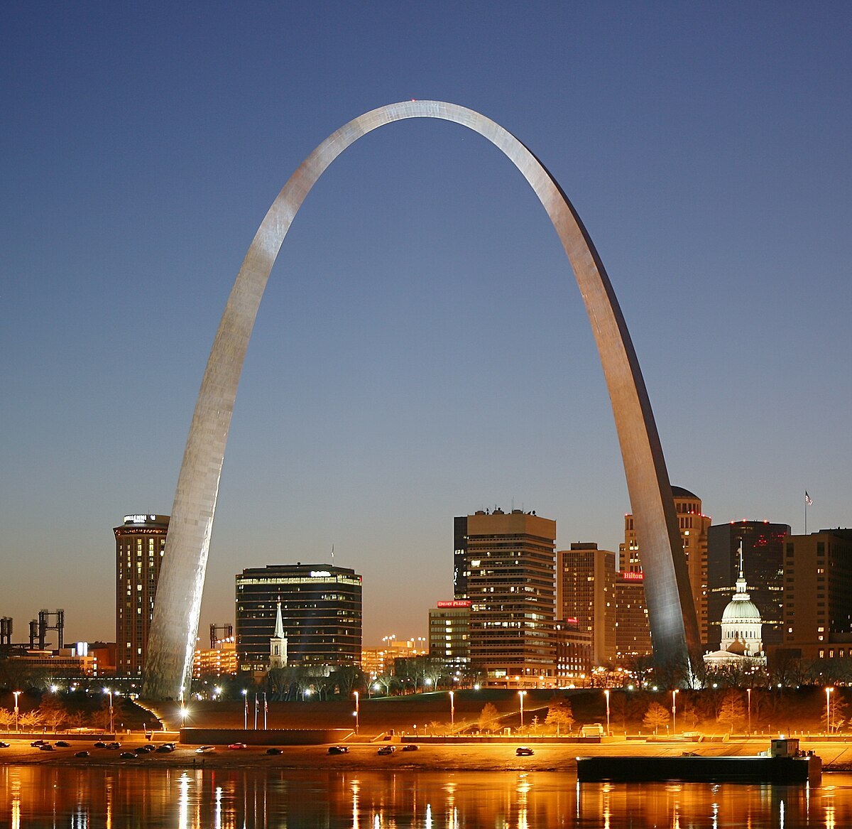 St_Louis_night_expblend_cropped.jpg