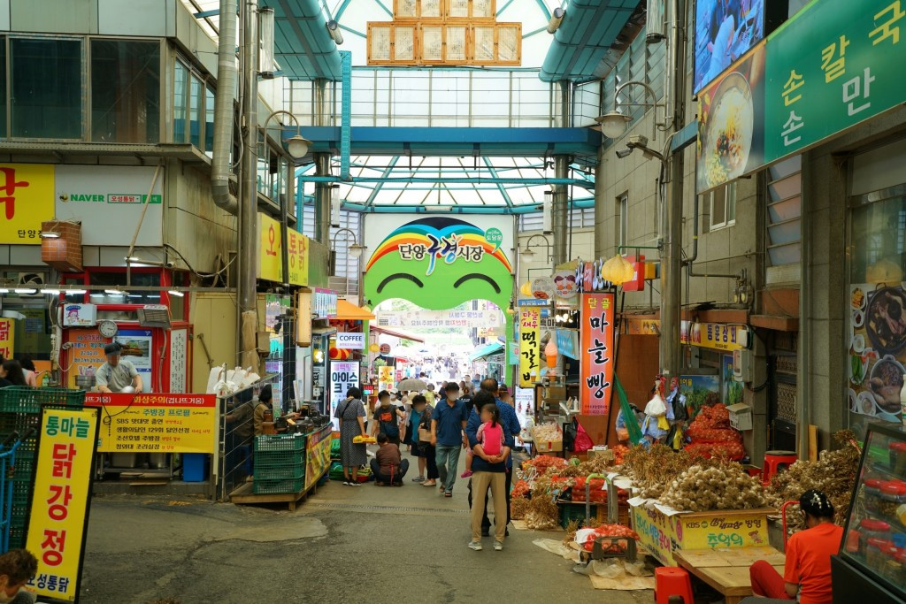 단양-구경시장_구경시장-내부-(1)_rev-medium-size.jpg