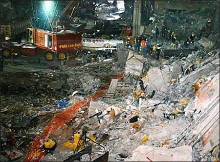 1993_World_Trade_Center_bombing_debris_investigations.jpg