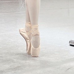 토슈즈 신은 나.jpg