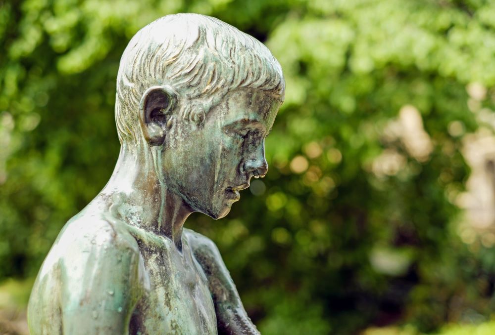 boy-monument-statue-green-park-child-624157-pxhere.com.jpg