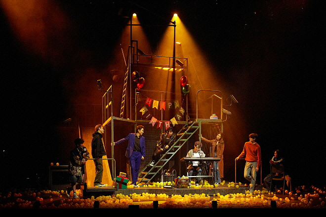 [2024뮤지컬틱틱붐] 존(배두훈), 수잔(김수하), 마이클(양희준), 앙상블.jpg