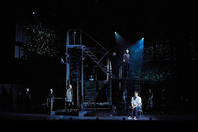 [2024뮤지컬틱틱붐] 존(장지후), 수잔(김수하), 마이클(김대웅), 앙상블.jpg