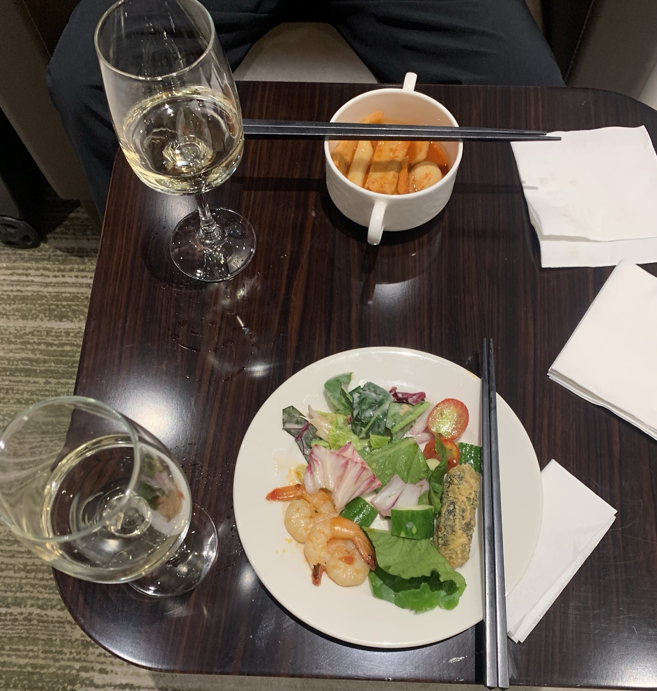 라운지 와인.jpg