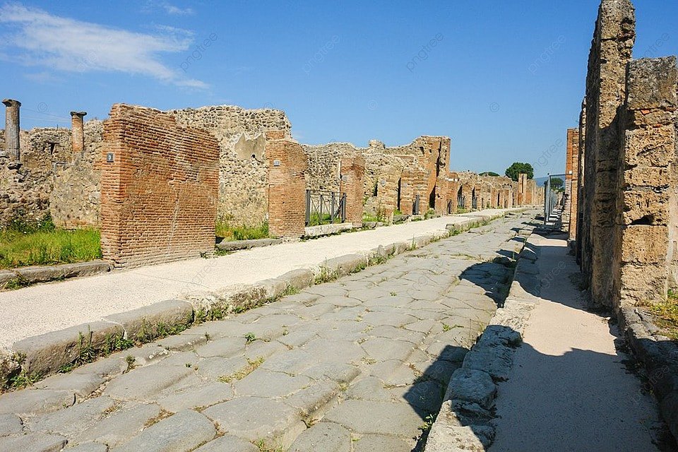 pngtree-ruins-of-the-ancient-roman-city-of-pompeii-photo-image_2182326.jpg