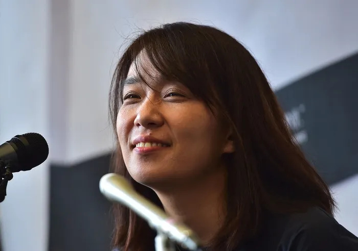 더모먼트 한강2.jpg