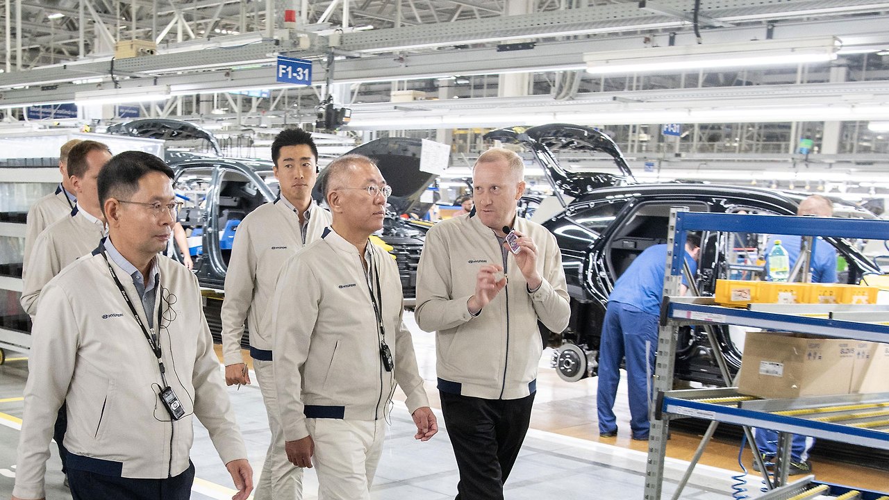 더모먼트 정의선.jpg