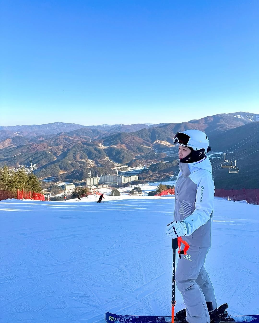 24-25 온요네 스키복이 젤 이뿌다�키 163에 M사이쥬 찰떡입니두.....@onyone_korea 24-25 demo team woman (v.sand x white).jpg