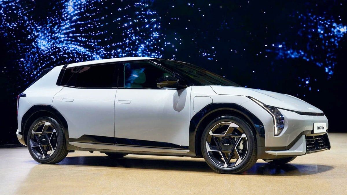 Kia-EV4-hatchback-launch-imminent-1.jpg