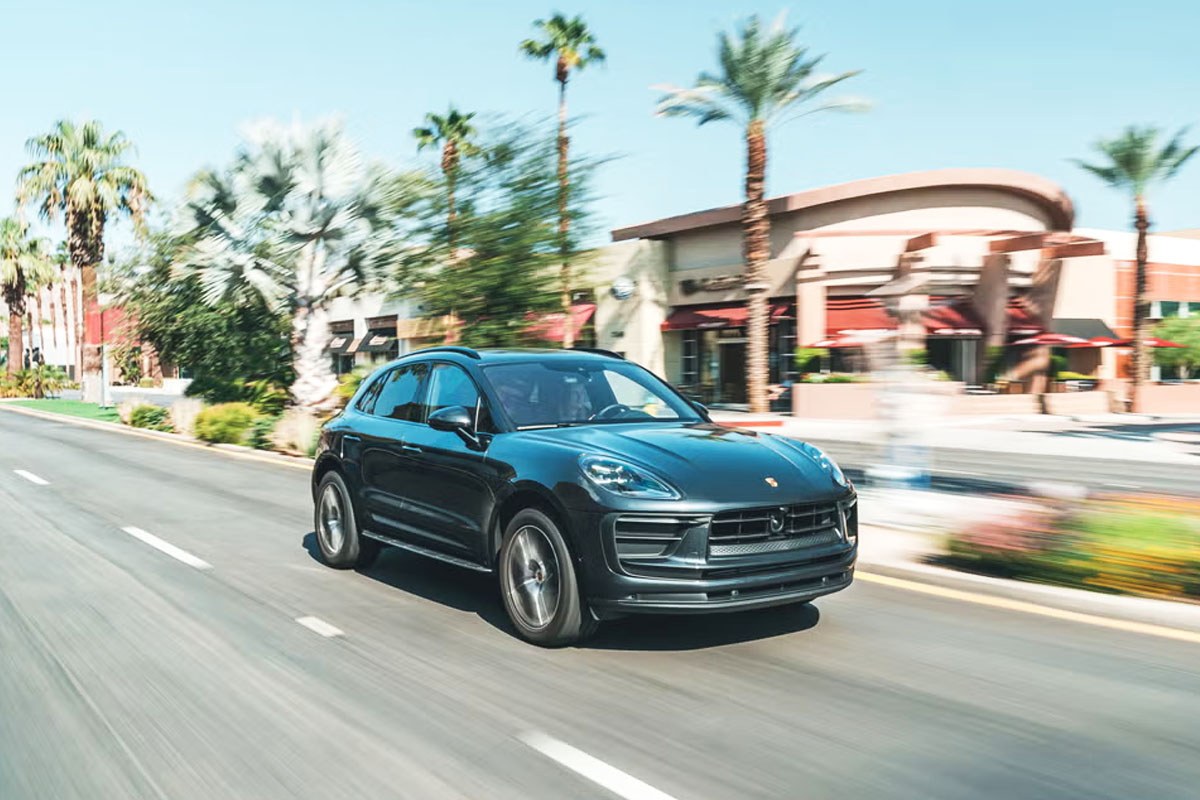 New-Q5-test-mule-Porsche-Macan7.jpg
