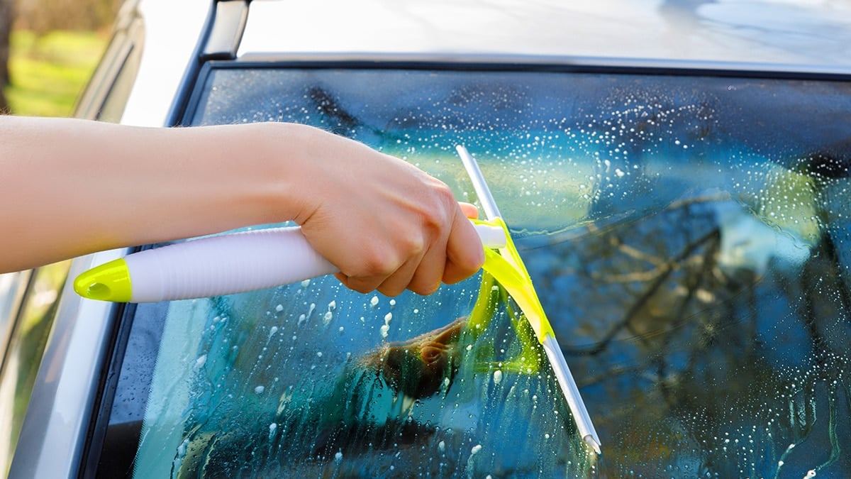 winter-car-window-fog-removal-prevention-guide-2.jpg