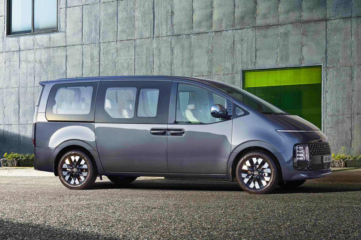 Hyundai-Staria-is-a-trendy-family-car-2.jpg