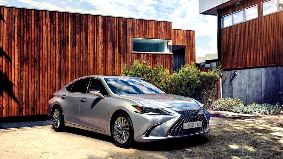 lexus-es-300h-hybrid-owner-review-9-5-rating-2.jpg