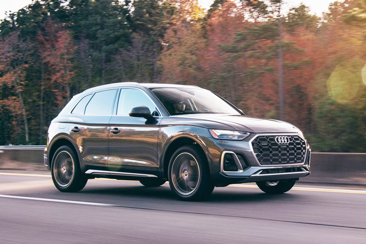 Audi-unveils-new-Q5-TFSI-e-2.jpg