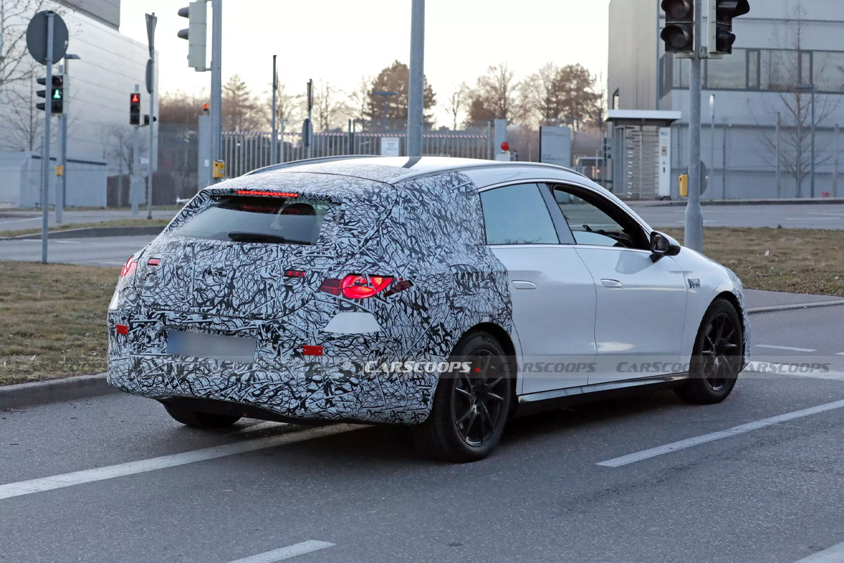Mercedes-Benz-CLA-Shooting-Brake-Spy-Shots-6.jpg