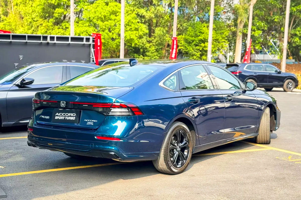 Honda Accord facelift revealed 2.jpg