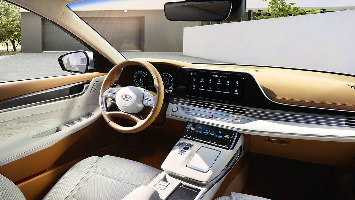 hyundai-grandeur-ig-used-car-generational-appeal-review-5.jpg