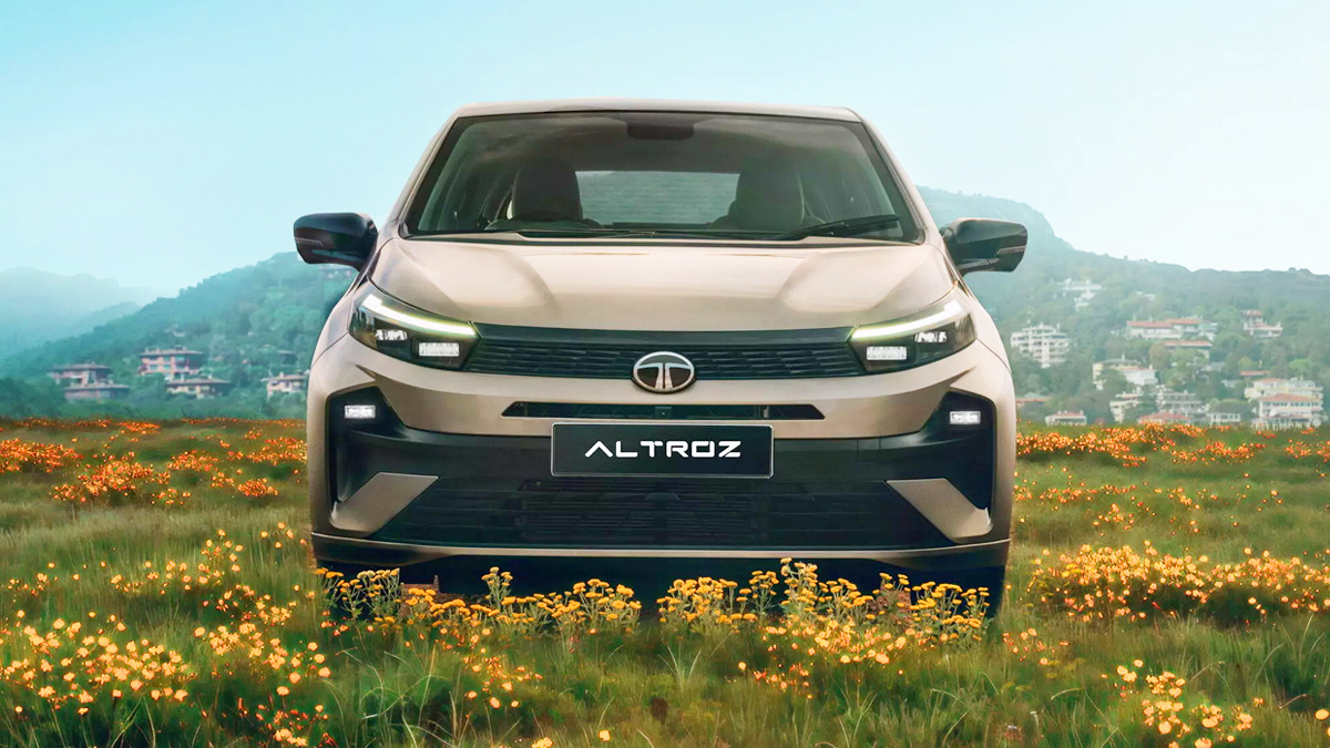 2025-Tata-Altroz-%E2%80%8B%E2%80%8BFacelift-Unveiled-3.jpg