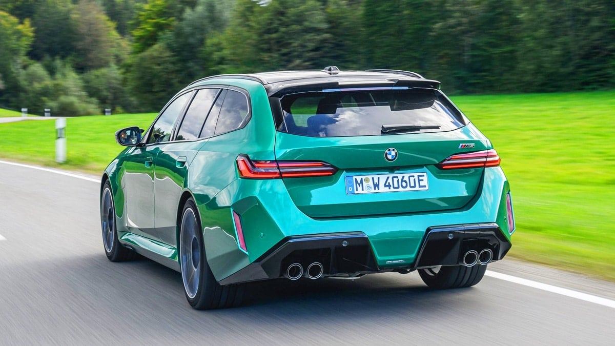 bmw-new-m5-touring-car-of-the-month-january-2026-6.jpg