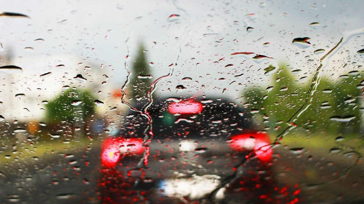 dehumidify-car-in-rain-ac-tips-3.jpg