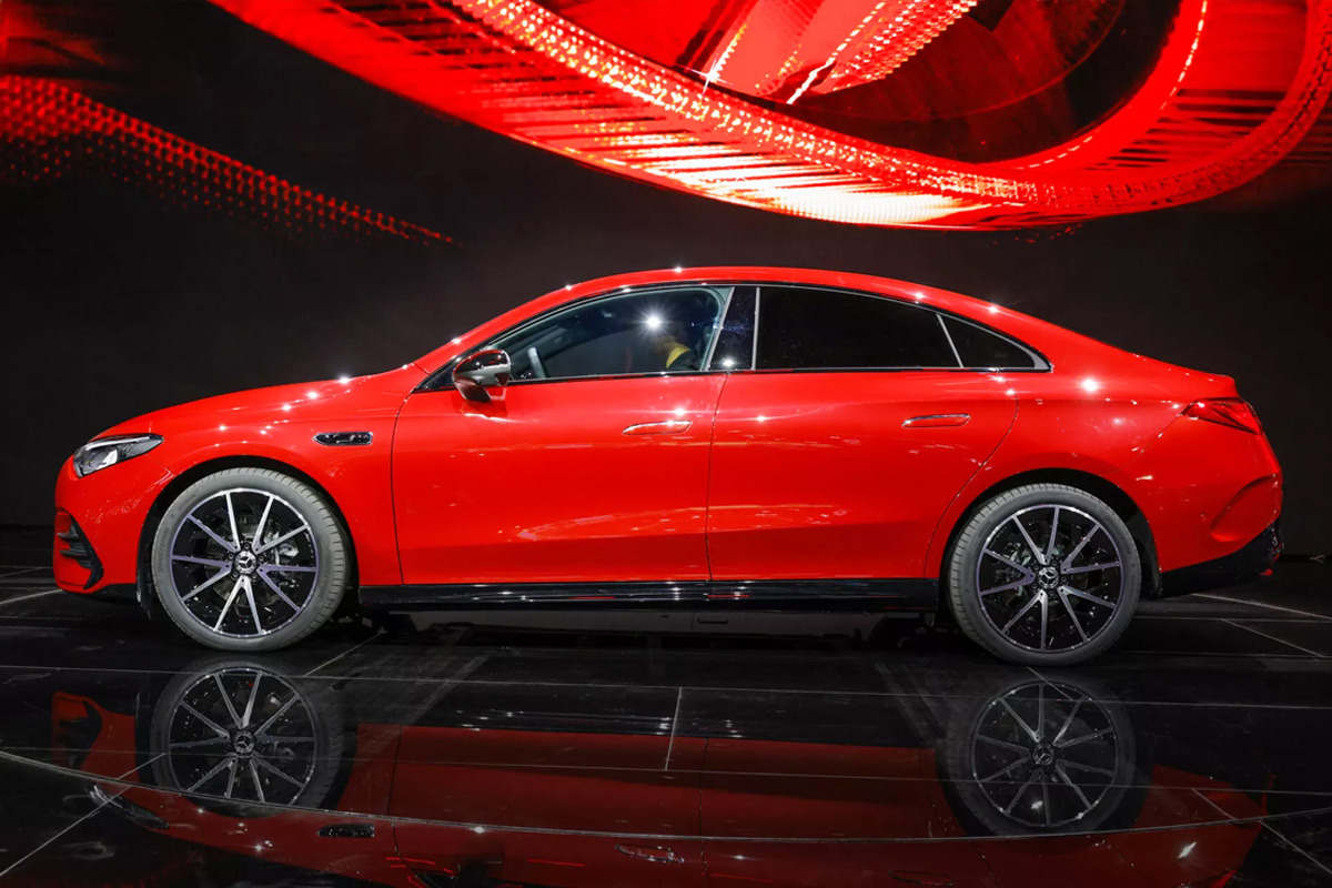 Mercedes-Benz-unveils-new-CLA-L-5.jpg
