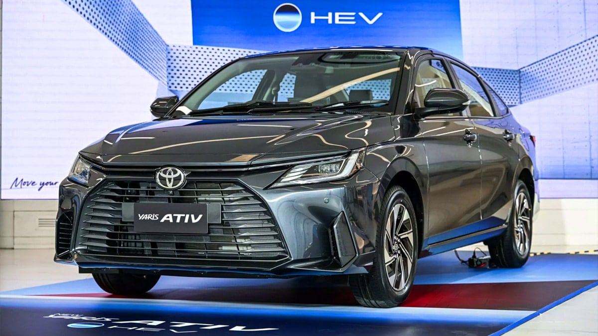 Toyota-Launches-New-Yaris-Ativ-Hybrid-2.jpg