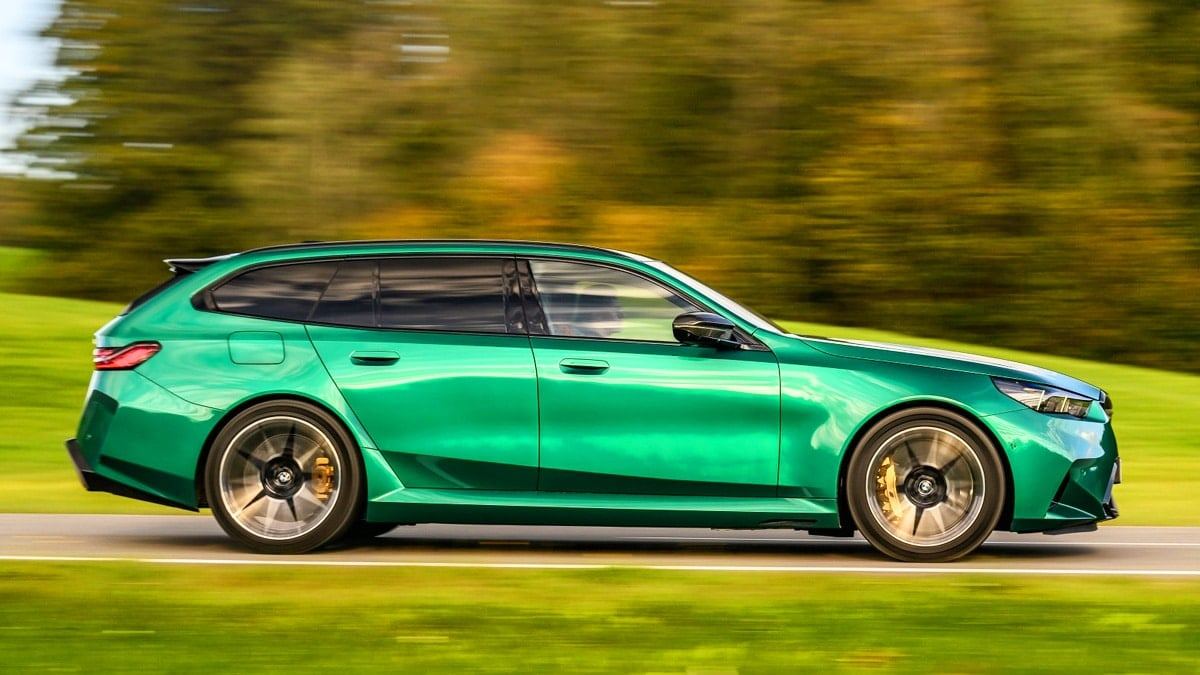 bmw-new-m5-touring-car-of-the-month-january-2026-4.jpg