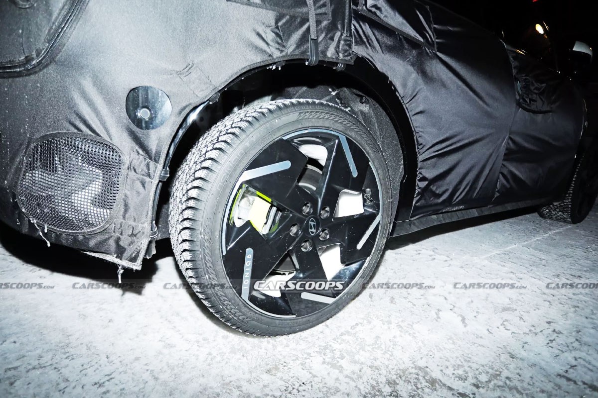 Kia EV3 GT spy shots4.jpg