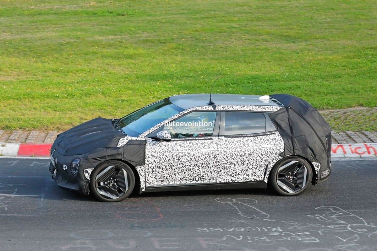 Kia-EV4-Nurburgring-1.jpg