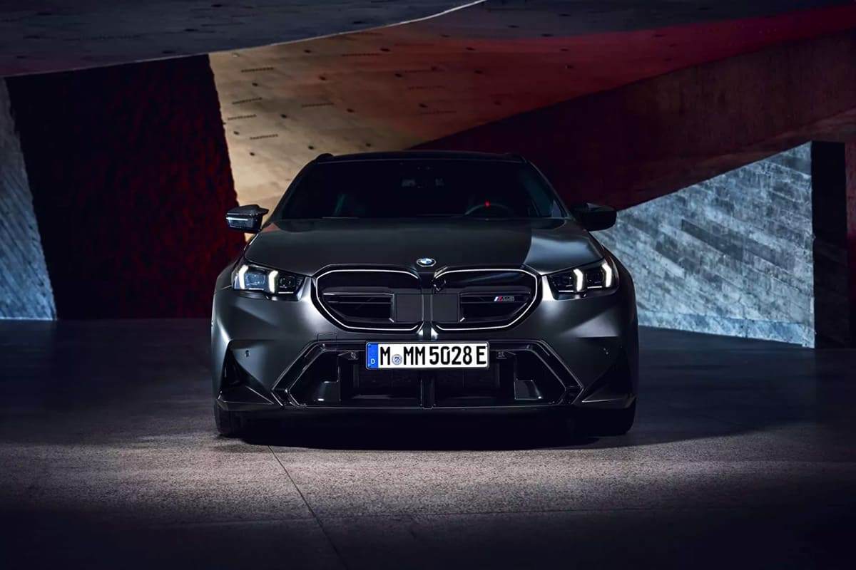 2025-BMW-M5-Touring-1.jpg