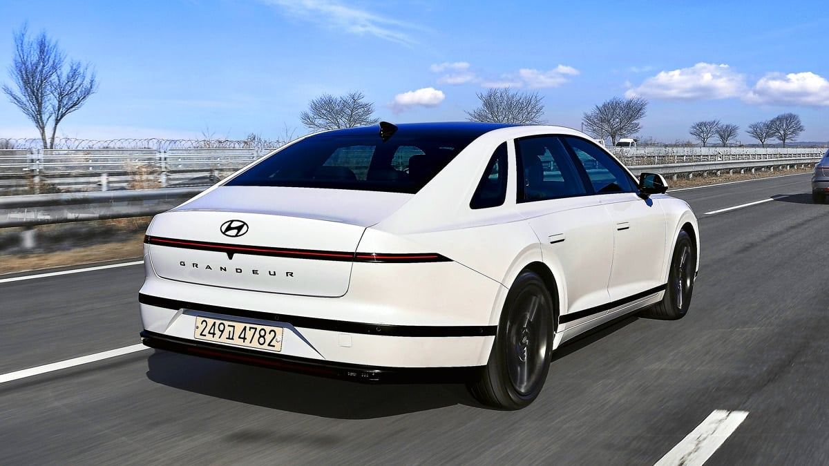 Hyundai-Grandeur-Hybrid-Real-Owner-Reviews-2.jpg