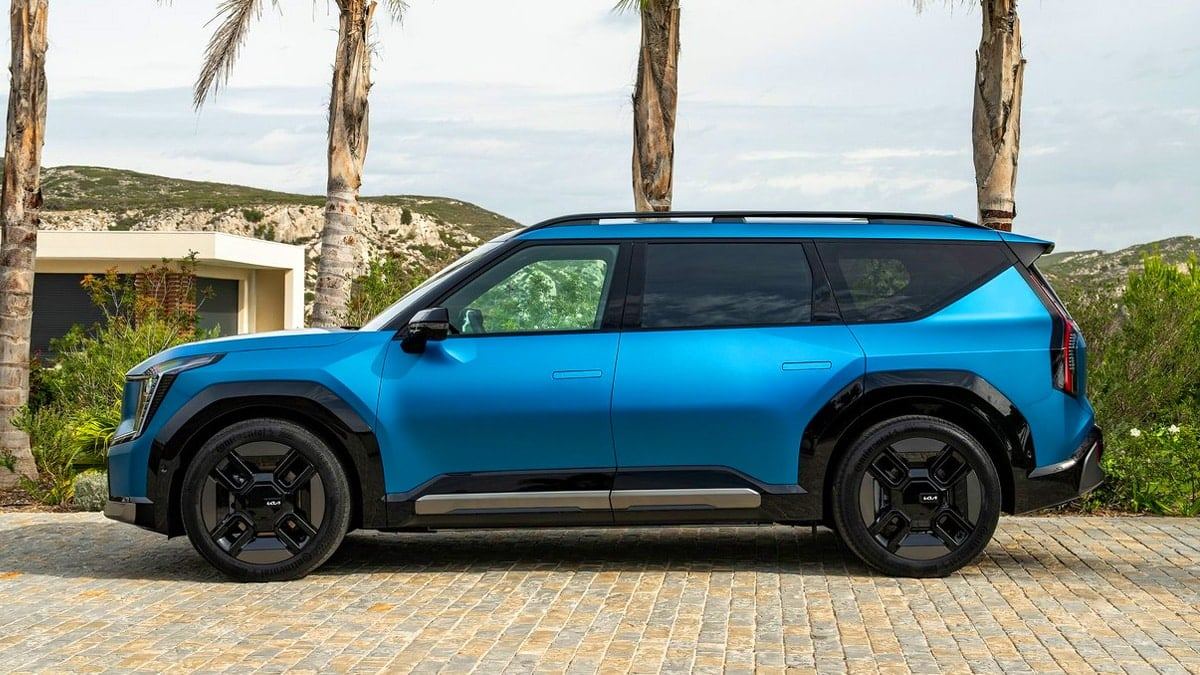 Kias-EV9-Electric-SUV-Real-Owner-Reviews-2.jpg