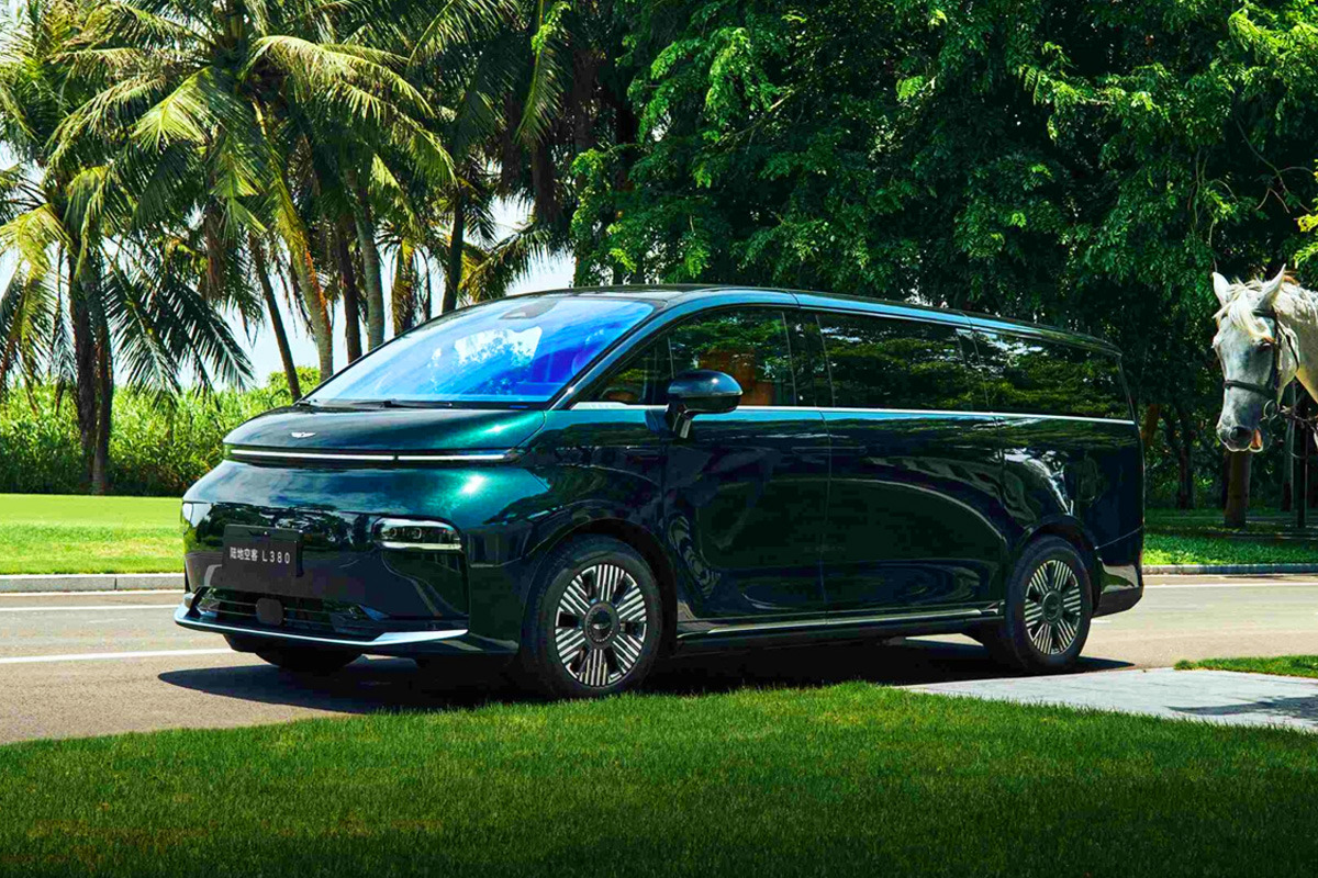 Geely-Galaxy-LEVC-L380-Land-Airbus-5.jpg