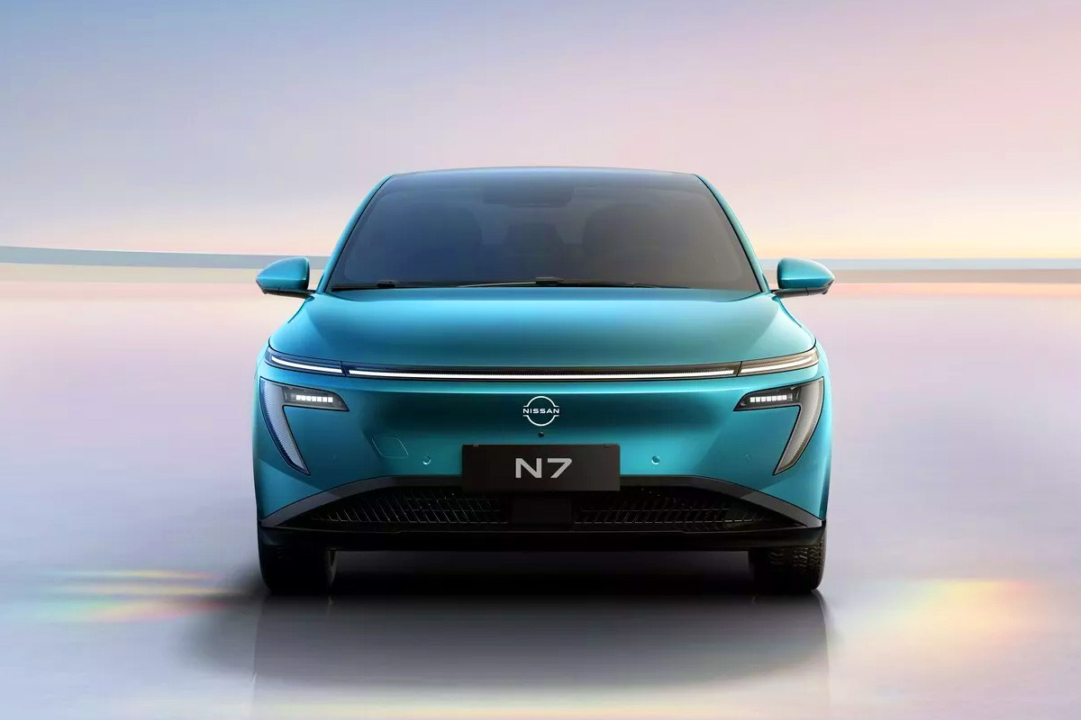 Dongfeng-Nissan-N7-pre-orders-start-4.jpg