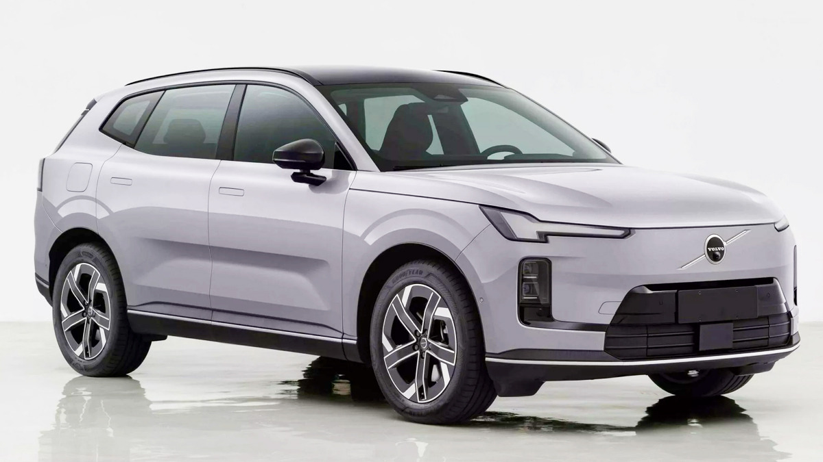 Volvo-unveils-new-XC70-3.jpg