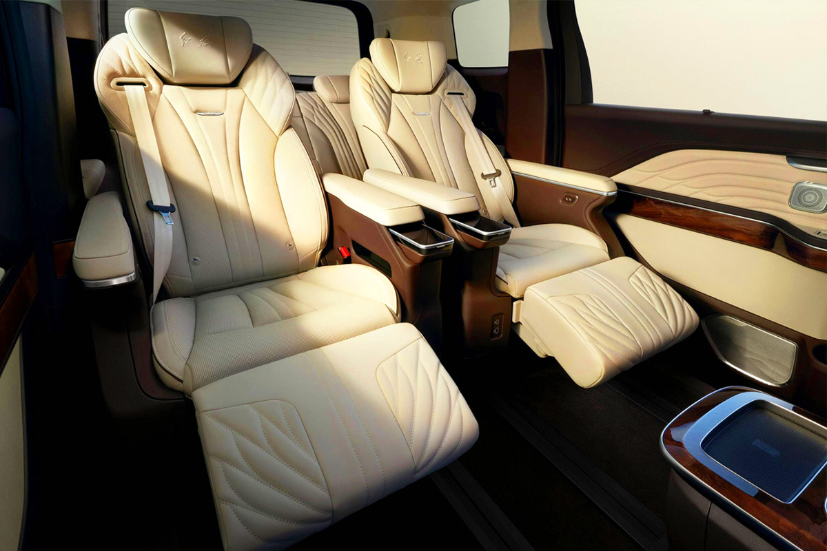 Hongqi-Premium-Minivan-HQ9-6.jpg