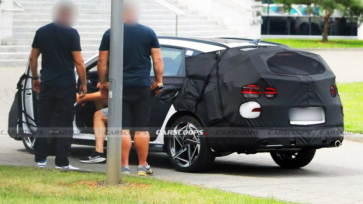 hyundai-i30-third-facelift-spyshots-2026-preview-3.jpg