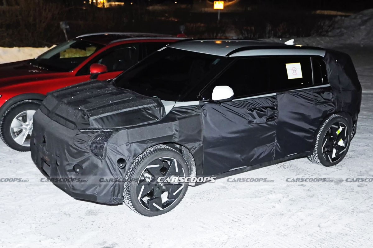 Kia EV3 GT spy shots6.jpg