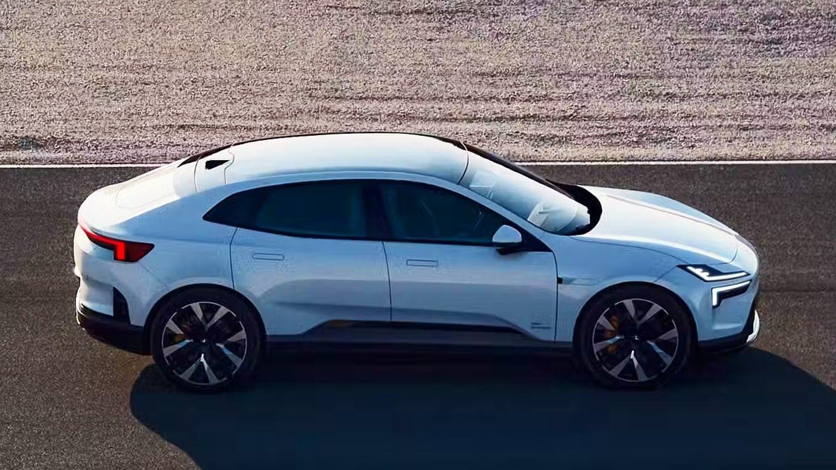 polestar-4-premium-ev-sales-king-2025-3.jpg